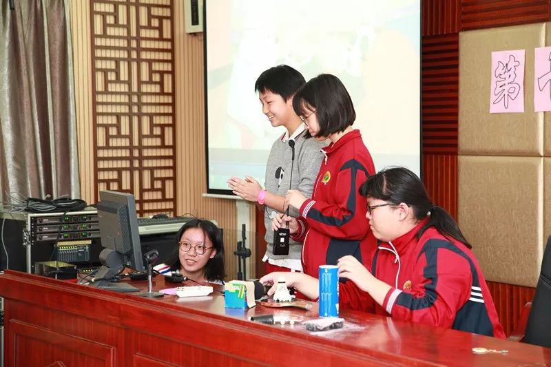 广州市华侨外国语学校第14届外语文化艺术节电影配音大赛